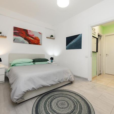 Lotus - Appartamento Sul Mare A Ostia Con Giardino Relax 외부 사진