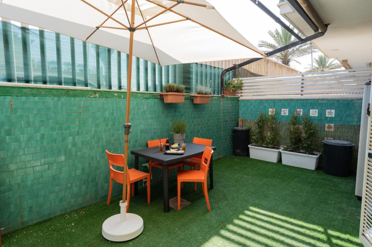 Lotus - Appartamento Sul Mare A Ostia Con Giardino Relax 외부 사진